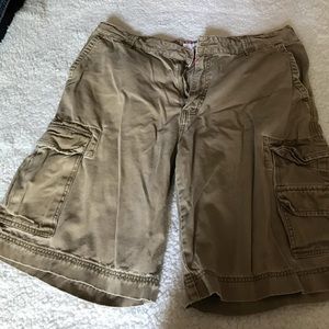 Men’s cargo shorts